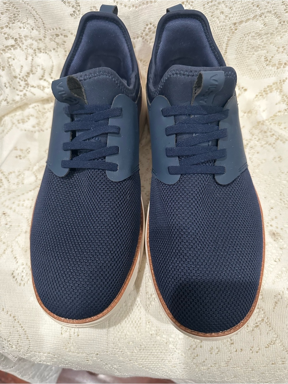 Vilocy Men  Navy Knit Casual Sneakers - Lightweight Comfort size 11. Eu 44